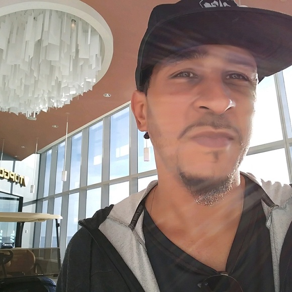 Meet your Posher, Darrell - Picture 1 of 1